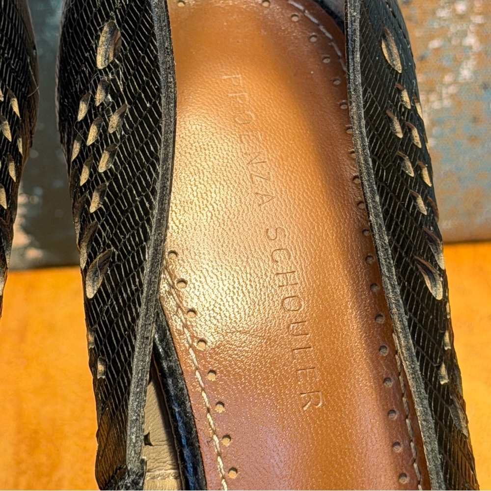 Proenza Schouler Archival 2011 Perforated Black Leather Lizard Print Pumps - Picture 2 of 14